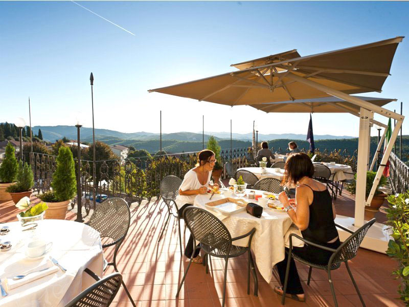 Poggesi patio restaurant umbrella