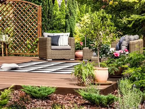 patio accessories and flower pots